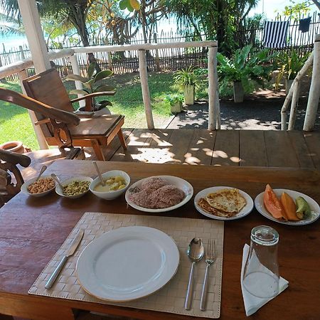 Beach House Kalukatiya - Family Villa, Seaview Room, Garden Room ディックウェラ エクステリア 写真