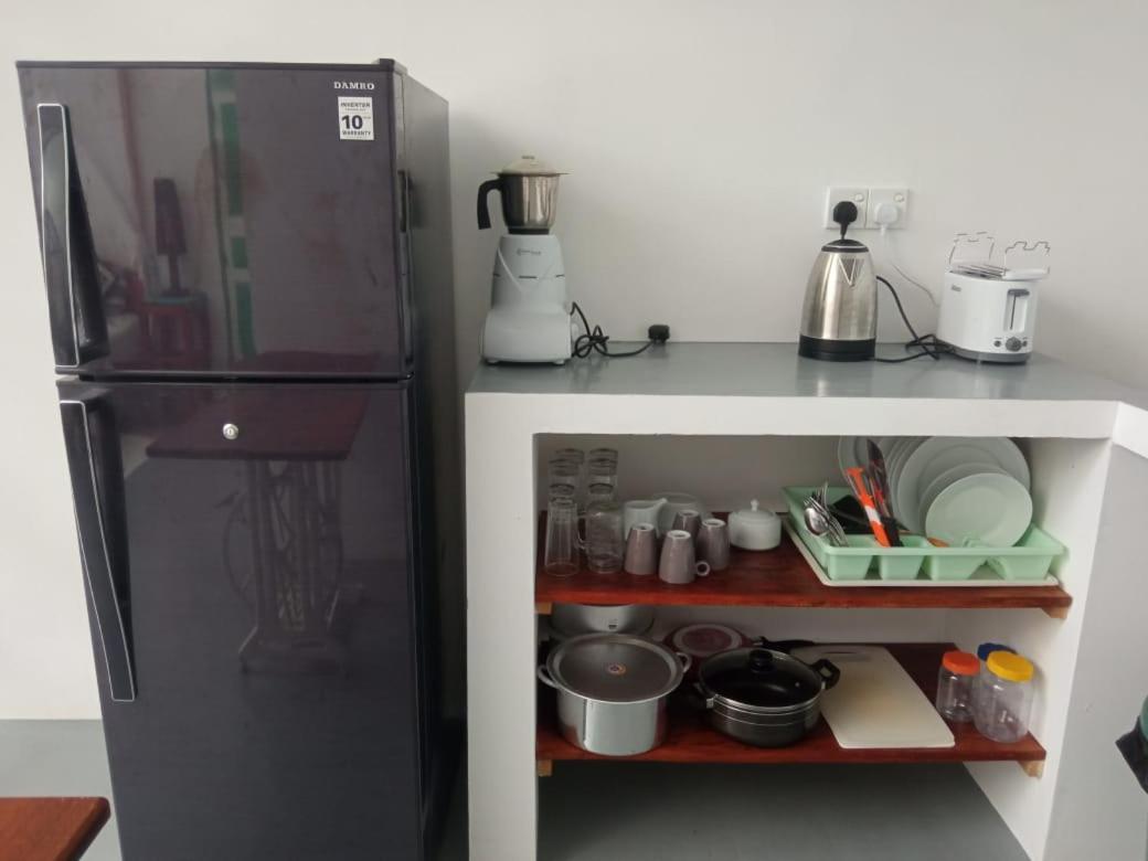 Beach House Kalukatiya - Family Villa, Seaview Room, Garden Room ディックウェラ エクステリア 写真